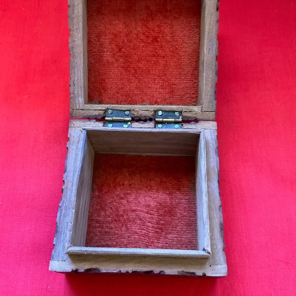 Hand Crafted - Picture 2 of 5